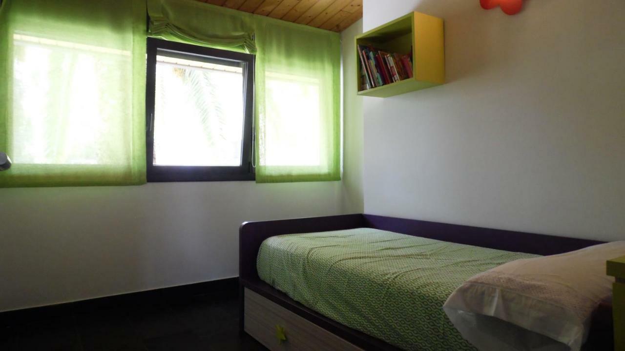 Villa Del Bosque カステルデフェルス エクステリア 写真
